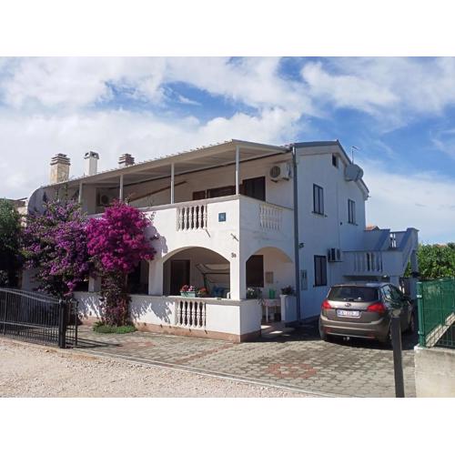 Apartments with a parking space Drage, Biograd - 17392