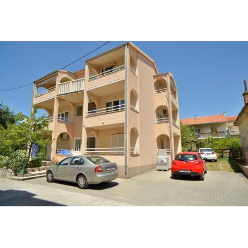 Apartments with a parking space Kastel Novi, Kastela - 22244