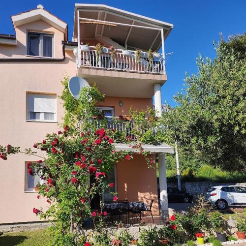 Apartments with a parking space Kastel Stari, Kastela - 24406