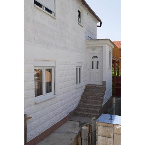 Apartments with a parking space Lopar, Rab - 22579