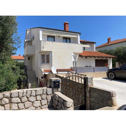 Apartments with a parking space Losinj, Losinj - 23520