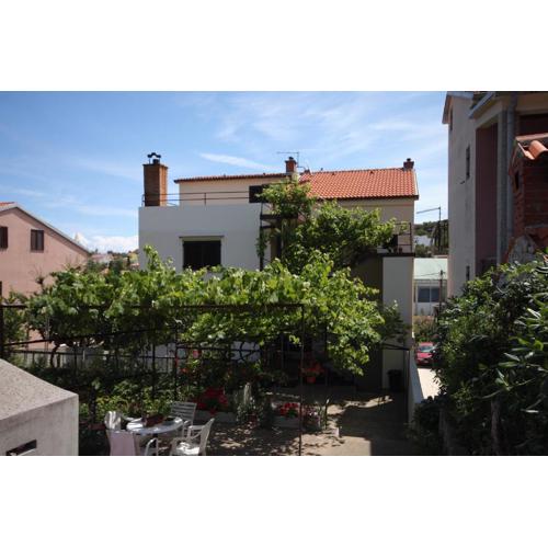 Apartments with a parking space Losinj, Losinj - 8039