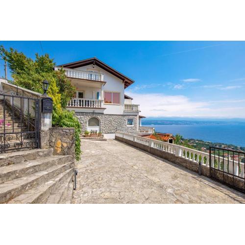 Apartments with a parking space Lovran, Opatija - 24351