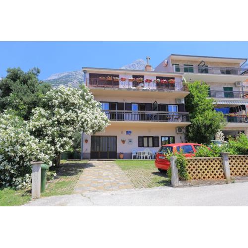 Apartments with a parking space Makarska - 21270
