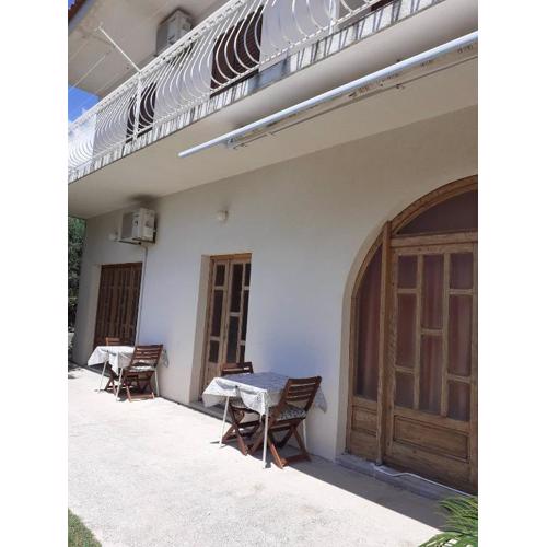 Apartments with a parking space Makarska - 6768