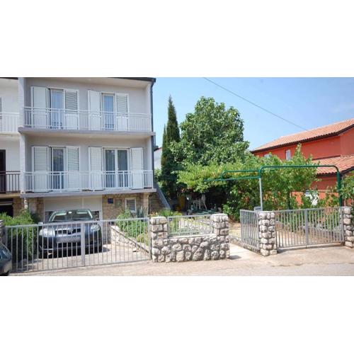 Apartments with a parking space Njivice, Krk - 21771