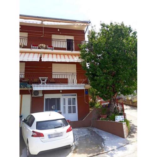 Apartments with a parking space Okrug Gornji, Ciovo - 22795