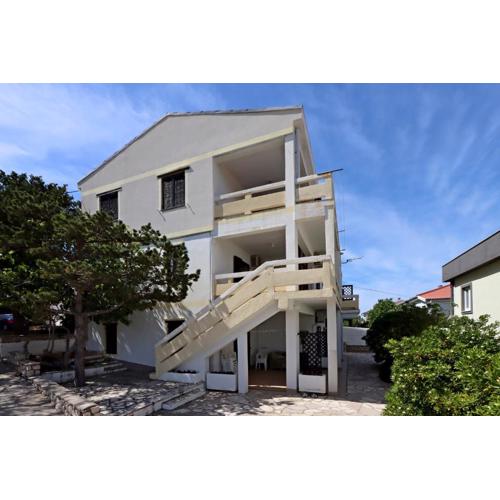 Apartments with a parking space Pag - 18345