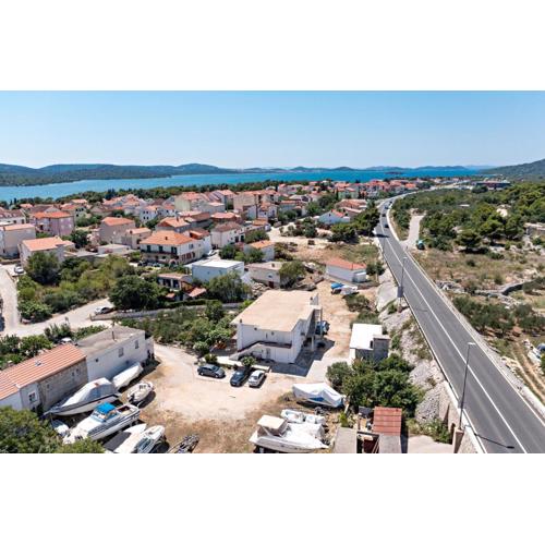 Apartments with a parking space Pirovac, Sibenik - 13263