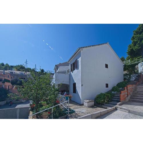 Apartments with a parking space Postira, Brac - 11168