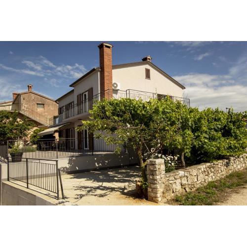 Apartments with a parking space Rovinj - 20535