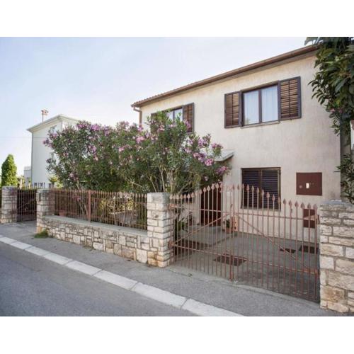 Apartments with a parking space Rovinj - 20538