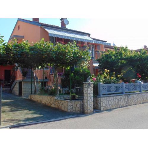 Apartments with a parking space Rovinj - 22525