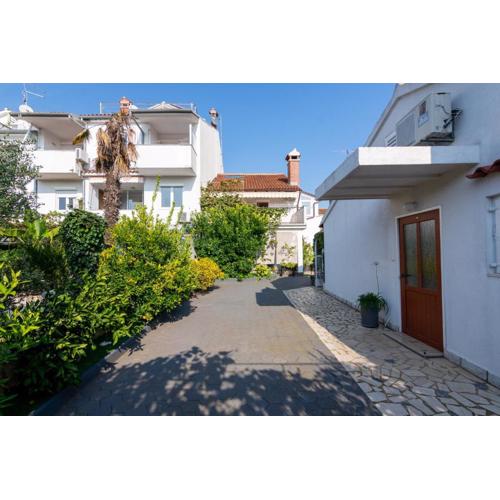Apartments with a parking space Rovinj - 2288
