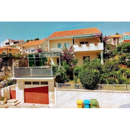Apartments with a parking space Sibenik - 23772