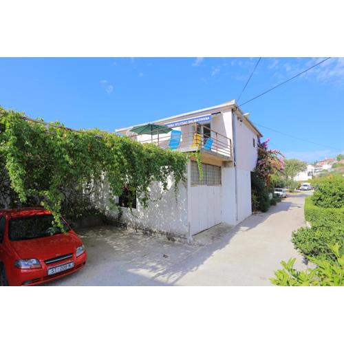 Apartments with a parking space Slatine, Ciovo - 2566