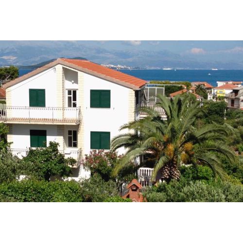 Apartments with a parking space Slatine, Ciovo - 6061