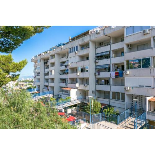 Apartments with a parking space Solin, Split - 21310