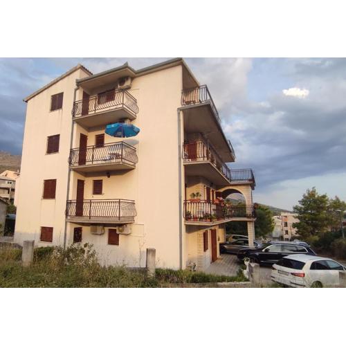 Apartments with a parking space Stobrec, Split - 20510
