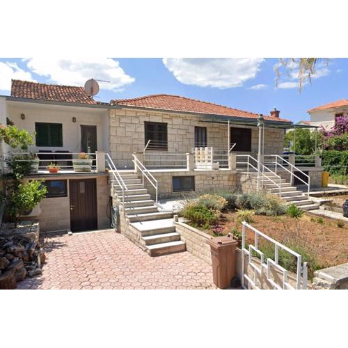 Apartments with a parking space Supetar, Brac - 20219