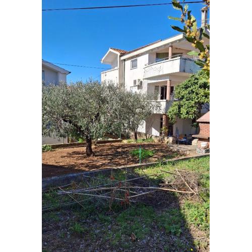 Apartments with a parking space Sveti Filip i Jakov, Biograd - 24057
