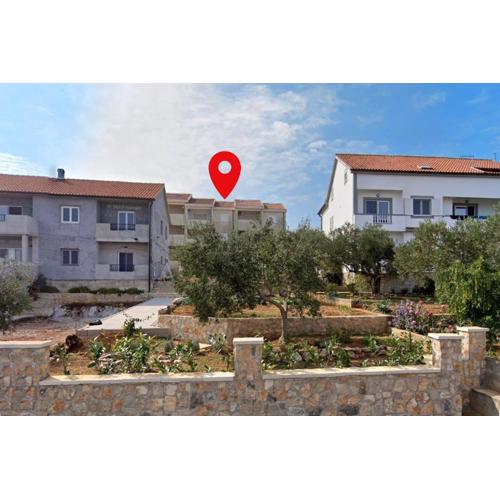 Apartments with a parking space Tkon, Pasman - 24359