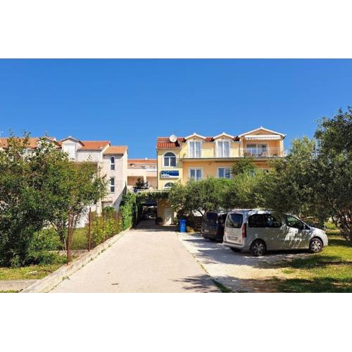 Apartments with a parking space Trogir - 24167