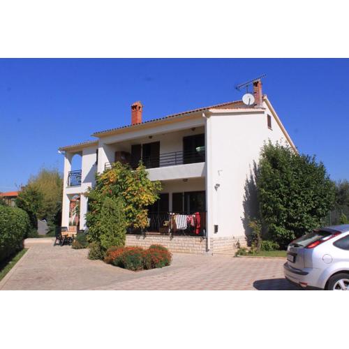 Apartments with a parking space Valbandon, Fazana - 7304
