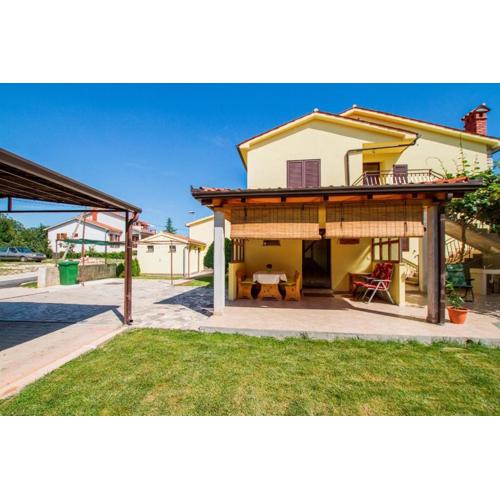 Apartments with a parking space Vinez, Labin - 11851