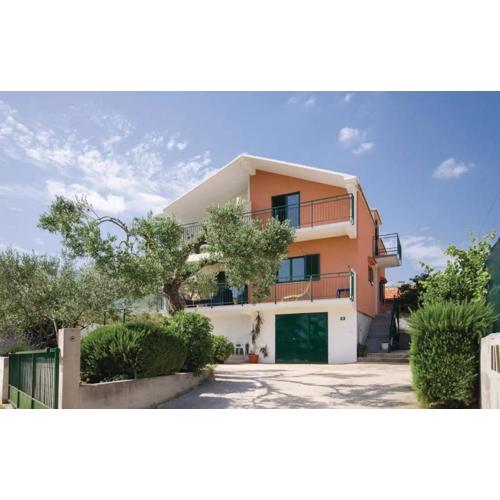 Apartments with a swimming pool Kastel Stafilic, Kastela - 22569