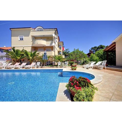 Apartments with a swimming pool Medulin - 22764