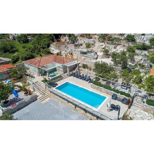 Apartments with a swimming pool Orebic, Peljesac - 20576