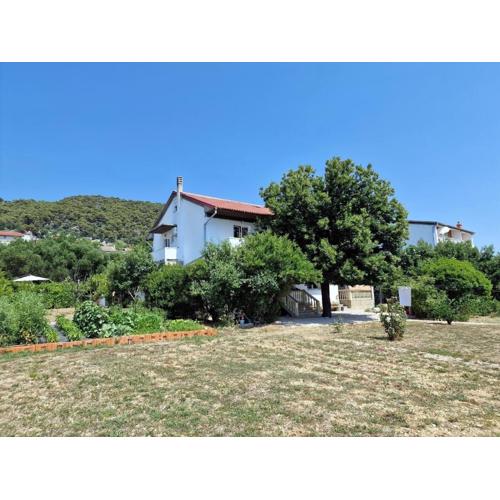 Apartments with parking spaces Barbat, Rab - 22167