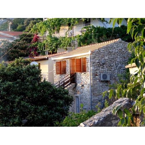 Apartments with parking spaces Borje, Peljesac - 12507