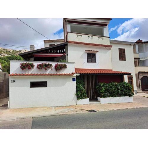 Apartments with parking spaces Draga Bascanska, Krk - 22861