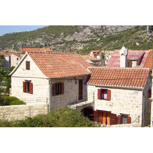 Apartments with parking spaces Komiza, Vis - 9247