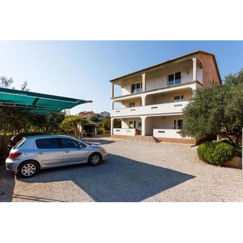 Apartments with parking spaces Kornic, Krk - 5306