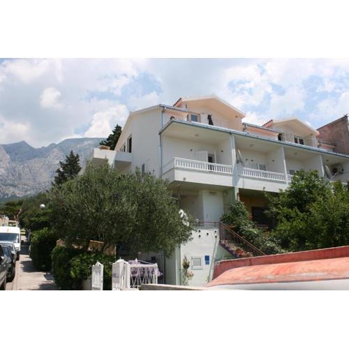 Apartments with parking spaces Makarska - 6636
