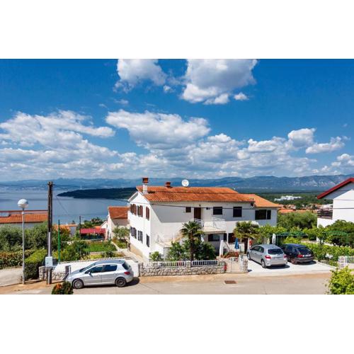Apartments with parking spaces Njivice, Krk - 20505