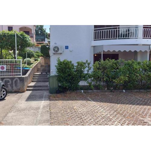Apartments with parking spaces Njivice, Krk - 21772