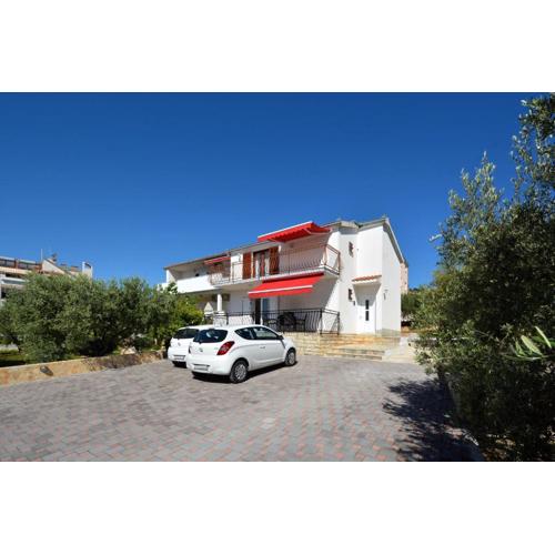 Apartments with parking spaces Okrug Gornji, Ciovo - 23665