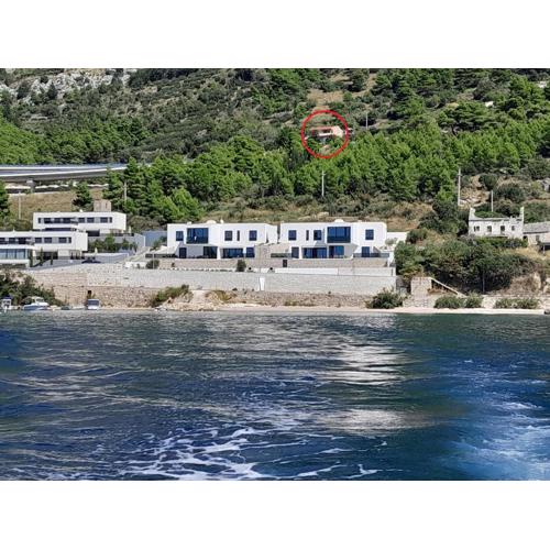 Apartments with parking spaces Omis - 23229