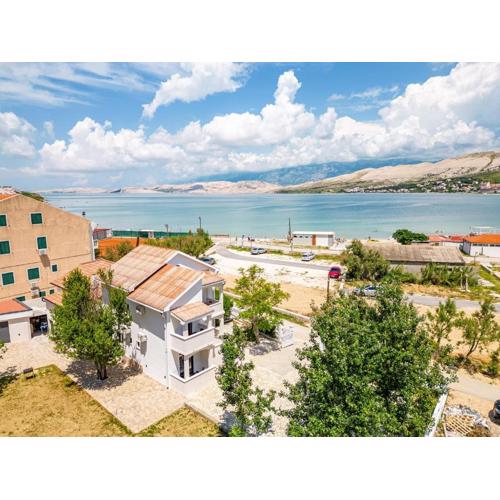 Apartments with parking spaces Pag - 22609