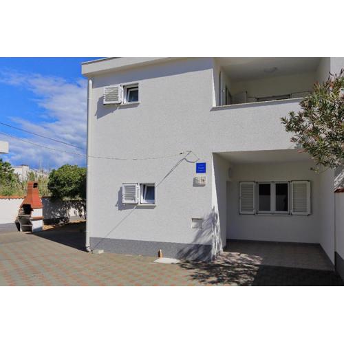 Apartments with parking spaces Pag - 24714