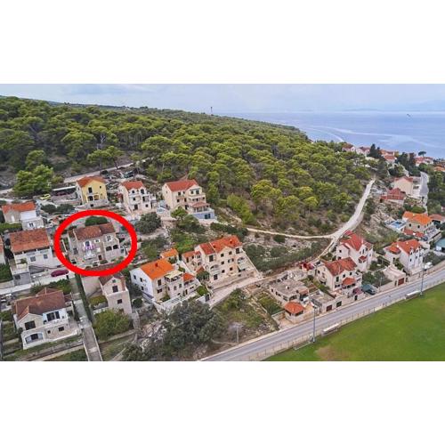 Apartments with parking spaces Postira, Brac - 22150
