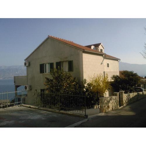 Apartments with parking spaces Postira, Brac - 2911