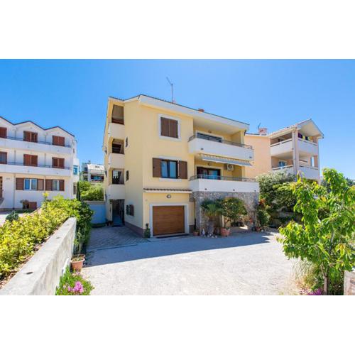 Apartments with parking spaces Punat, Krk - 19318