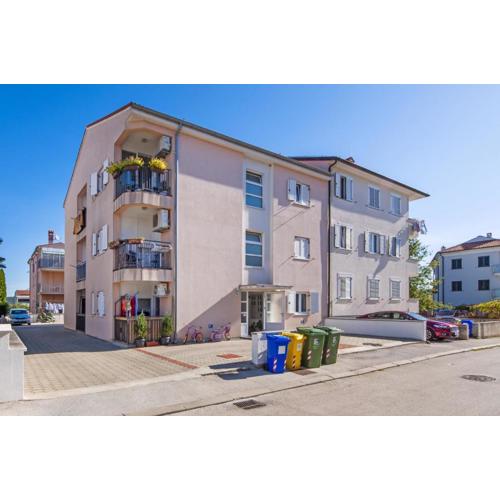 Apartments with parking spaces Rovinj - 20847