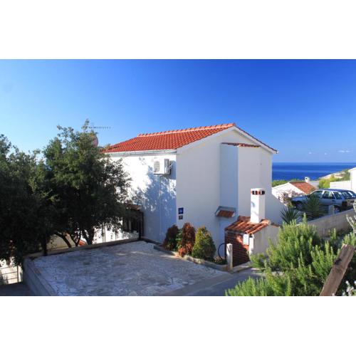 Apartments with parking spaces Rukavac, Vis - 8897