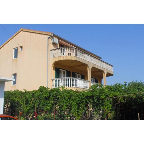 Apartments with parking spaces Sveti Filip i Jakov, Biograd - 16708